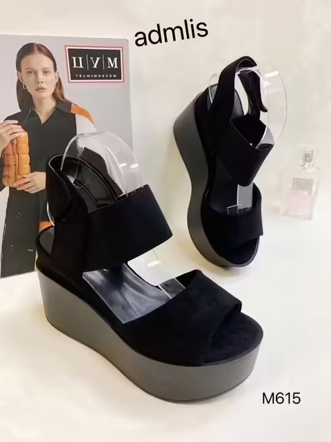 Женские босоножки