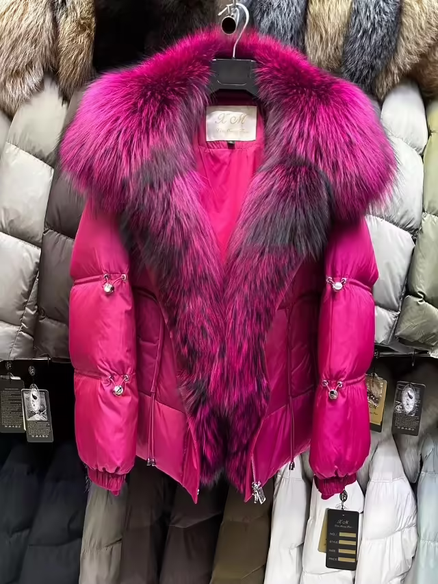 Зимние женские пуховики