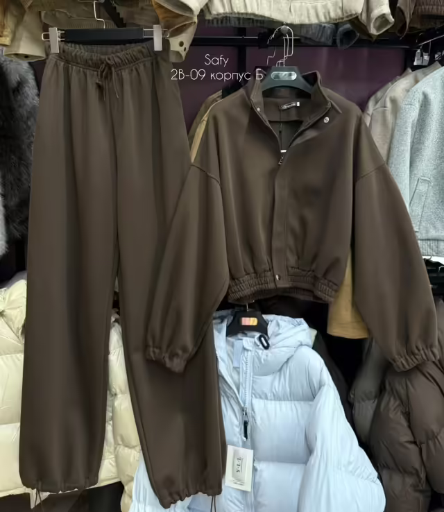 Женские костюмы