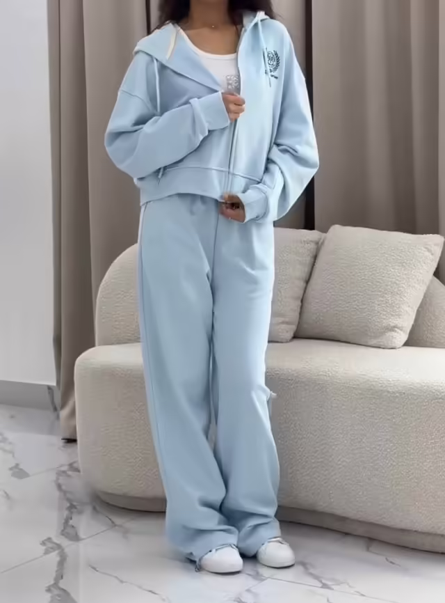 Женские костюмы