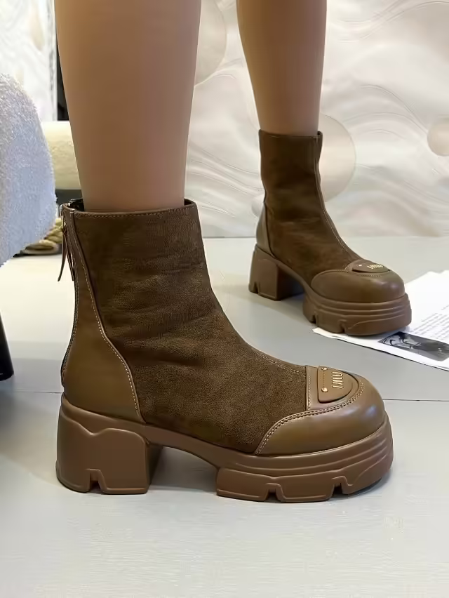 Женские ботинки