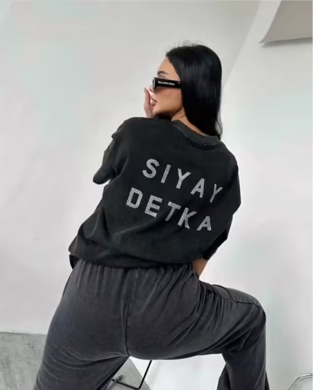Приятные женские футболки с принтом