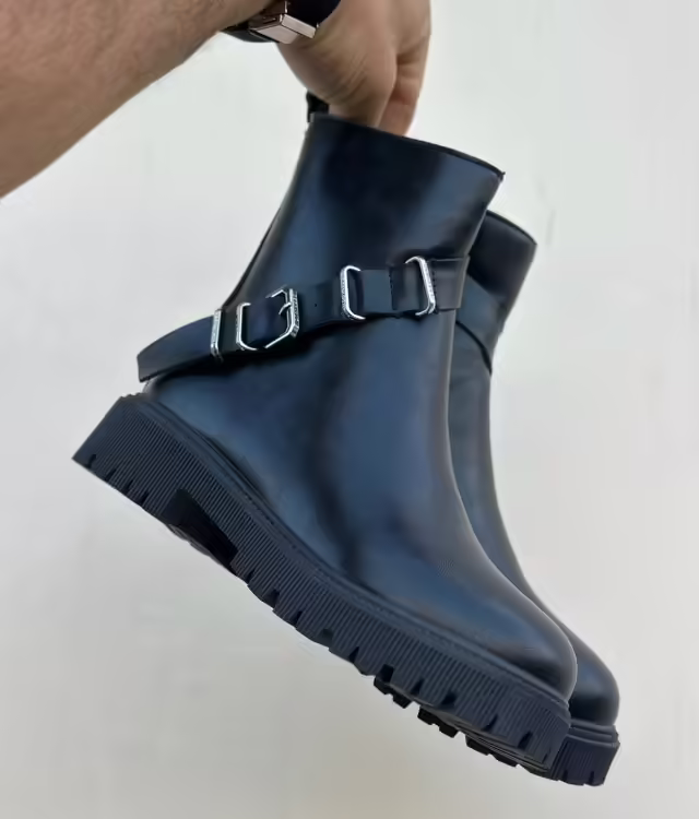 Женские ботинки