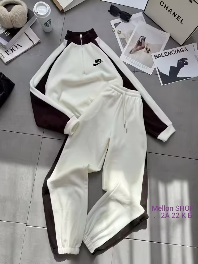 Женские костюмы