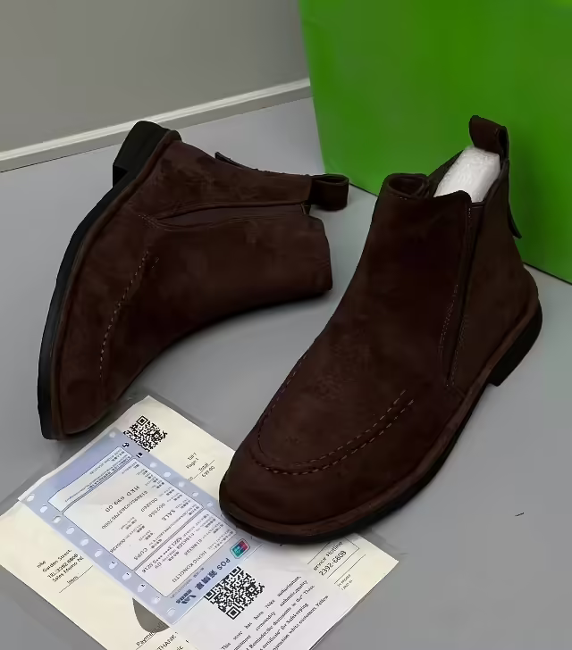 Замшевые женские ботинки