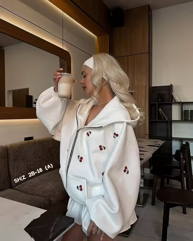 Стильные женские худи оверсайз