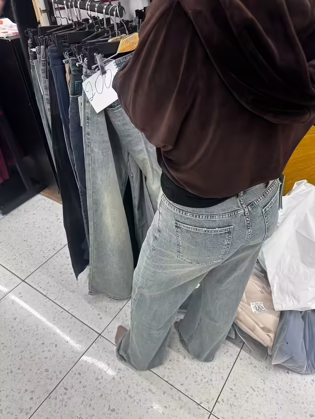 Женские джинсы