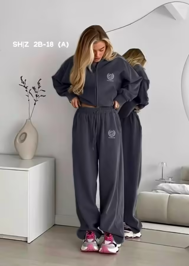 Женские костюмы
