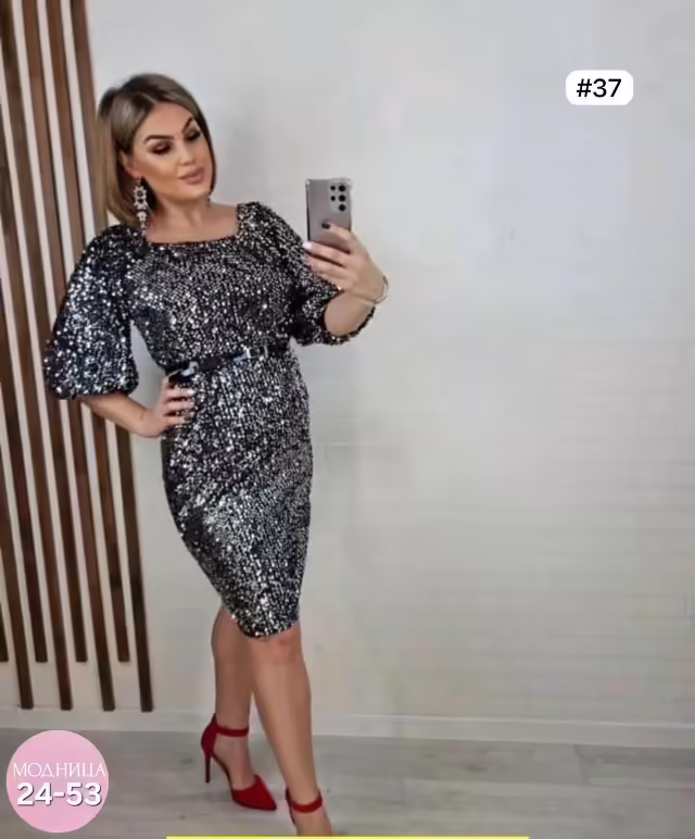 Стильные женские платья