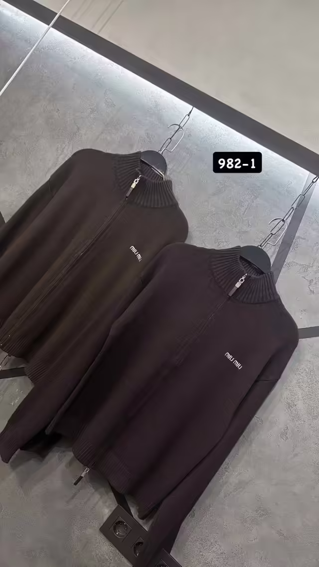 Приятные отличные мягкие женские кофты на замке