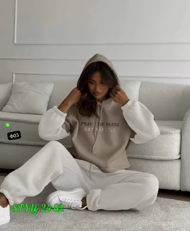 Женские костюмы