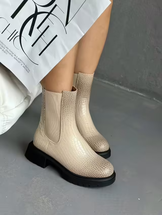 Женские ботинки