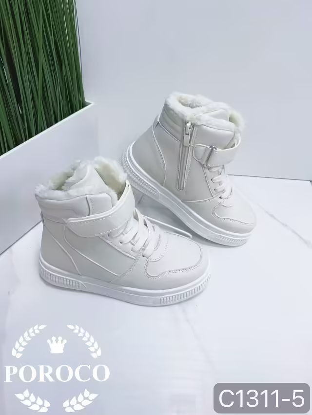 Детские кроссовки