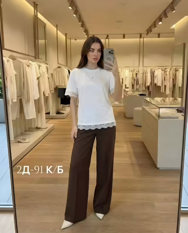 Изящные женские футболки