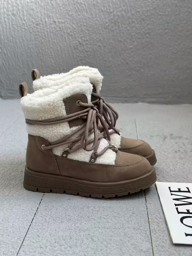 Замшевые женские угги