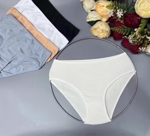 Хлопковые женские трусы