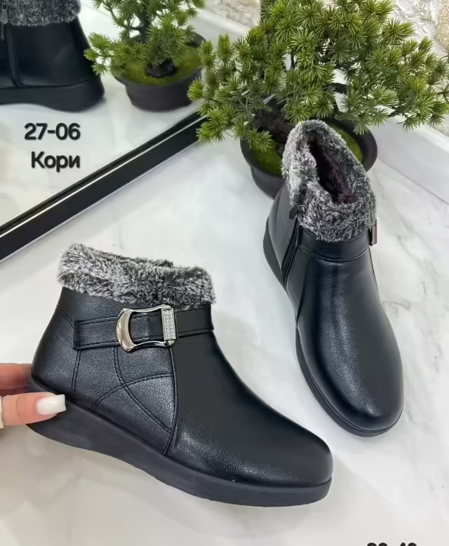 Женские ботинки