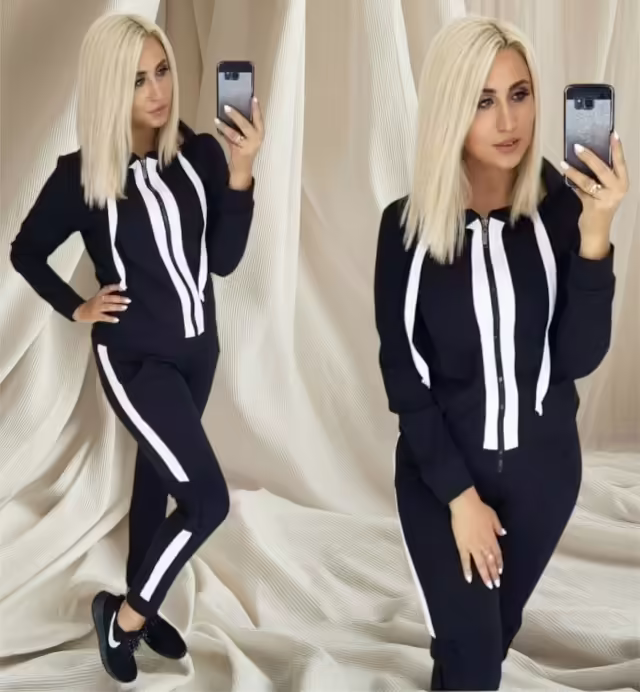 Женские костюмы