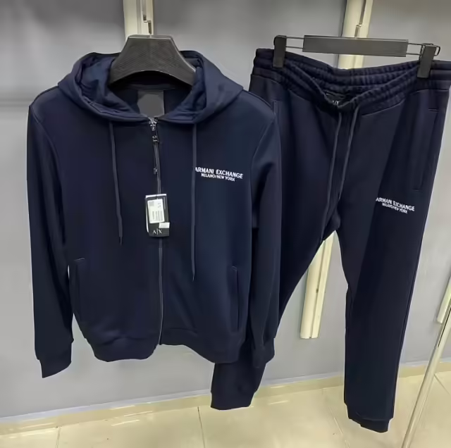 Спортивные крутые мужские костюмы