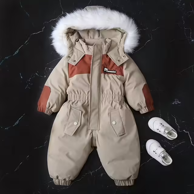 Зимние детские комбинезоны