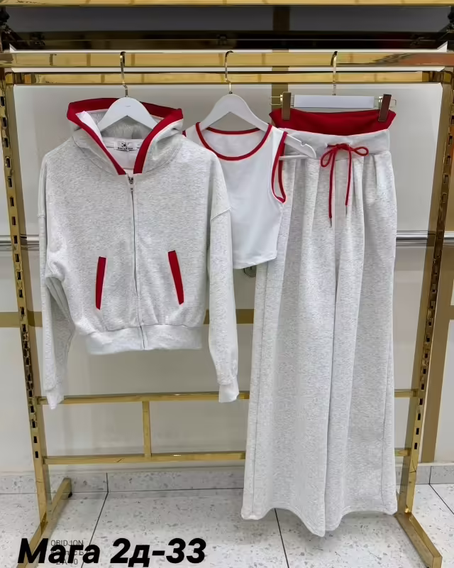 Спортивные удобные женские костюмы