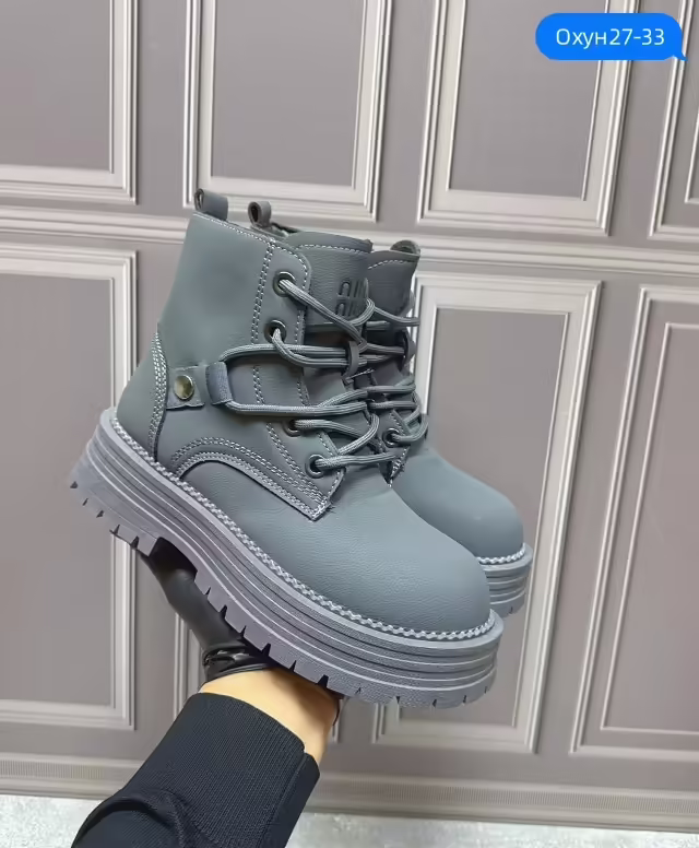 Женские ботинки