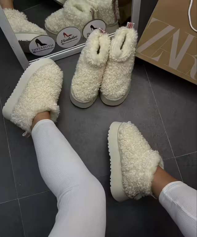 Женские ботинки