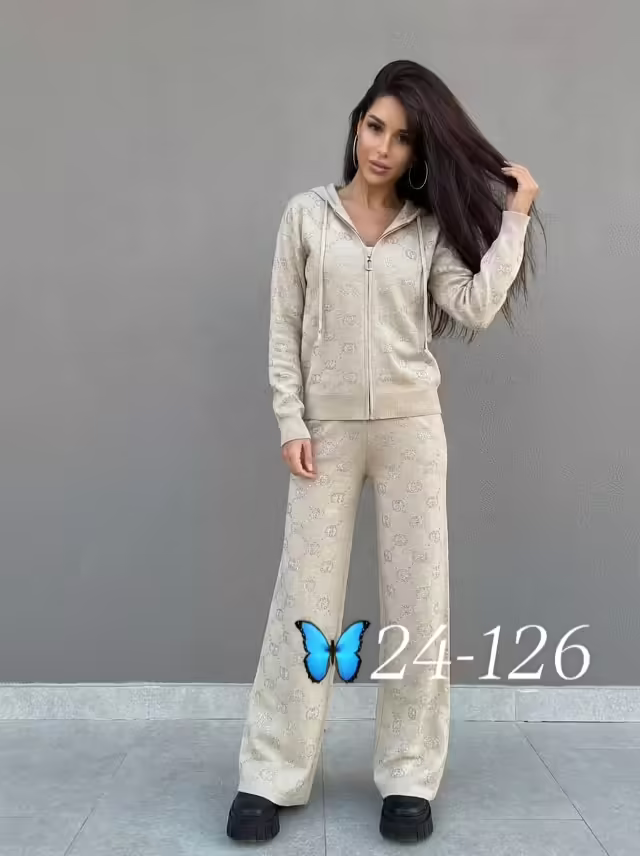 Женские костюмы