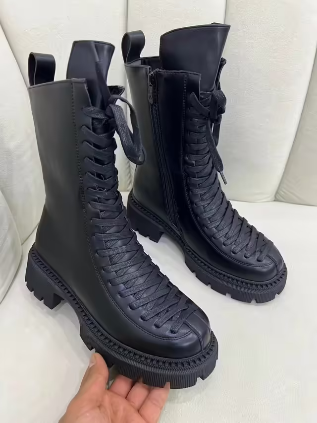 Женские ботинки