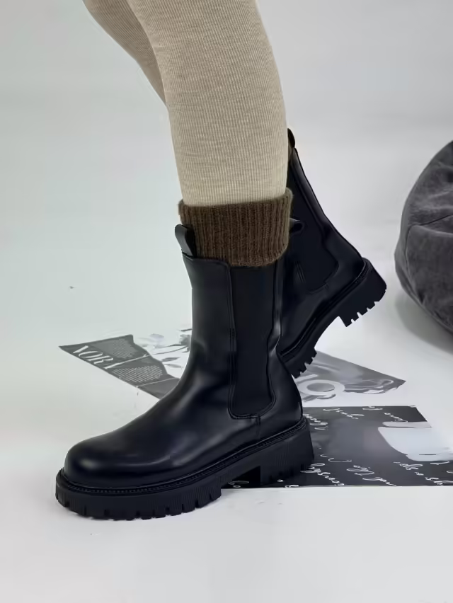 Женские ботинки