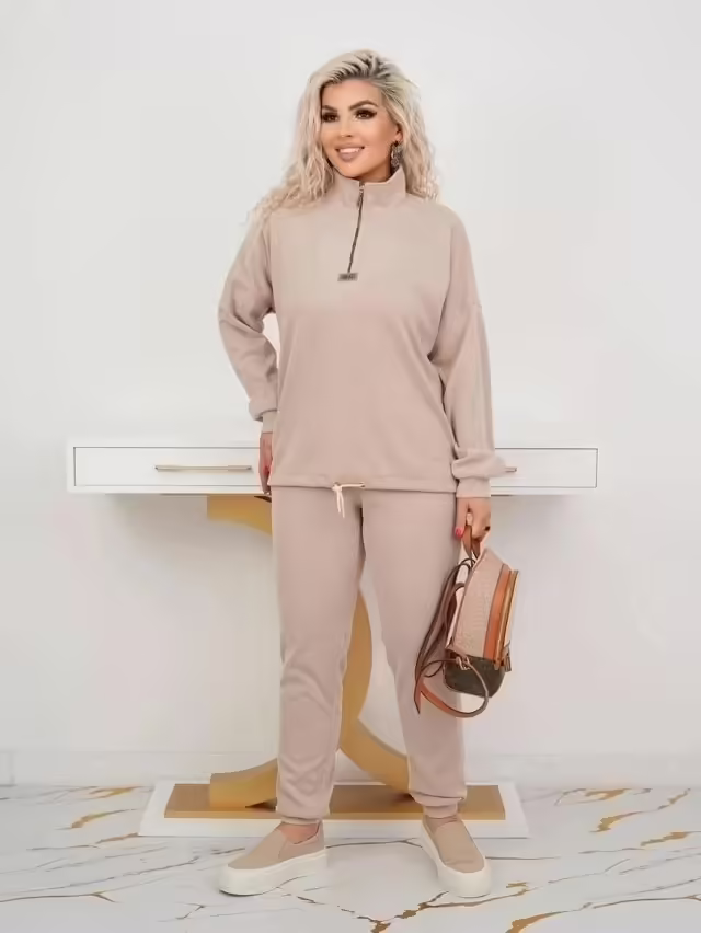 Женские костюмы