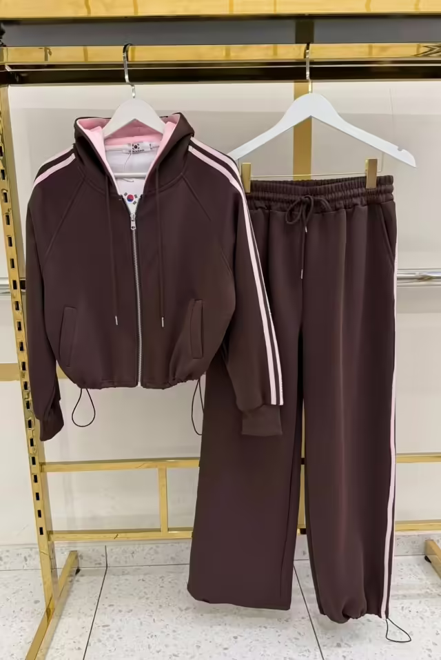 Женские костюмы
