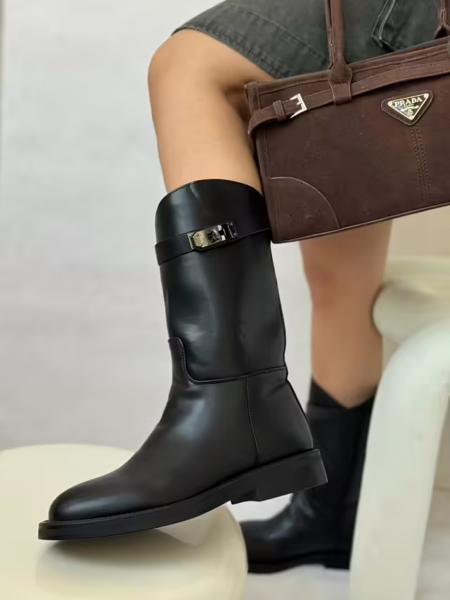 Женские сапоги