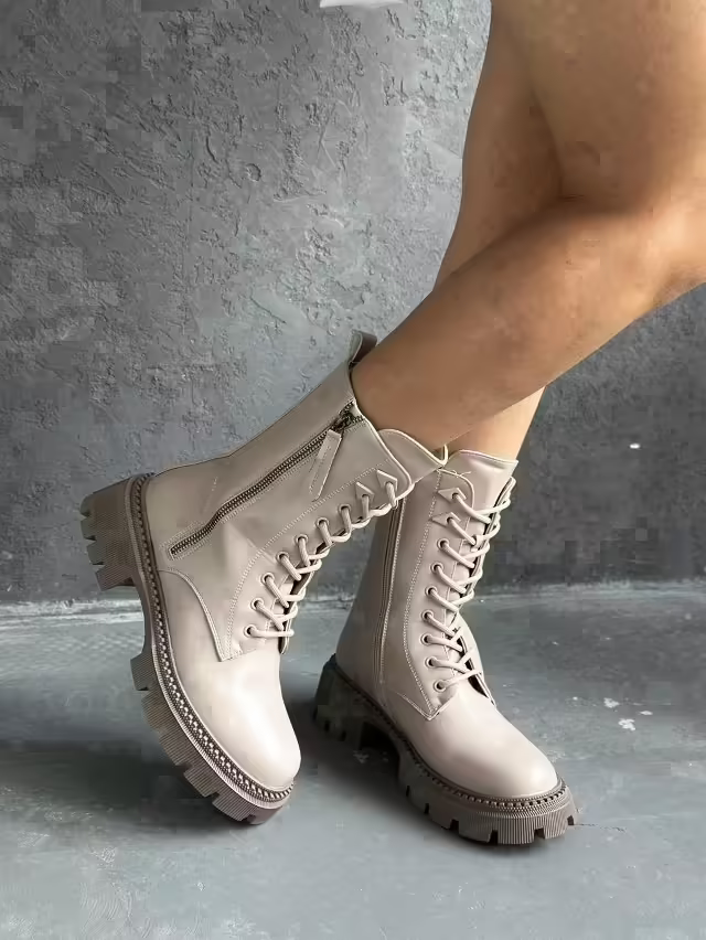 Женские ботинки