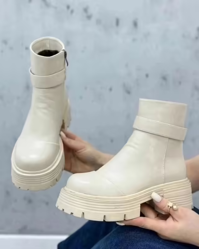 Женские ботинки
