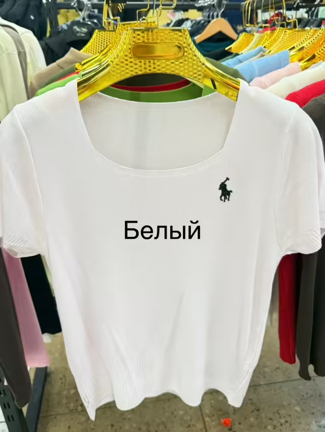 Женские футболки