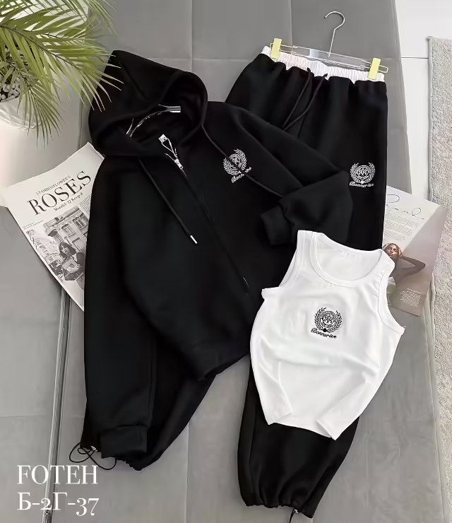 Женские костюмы