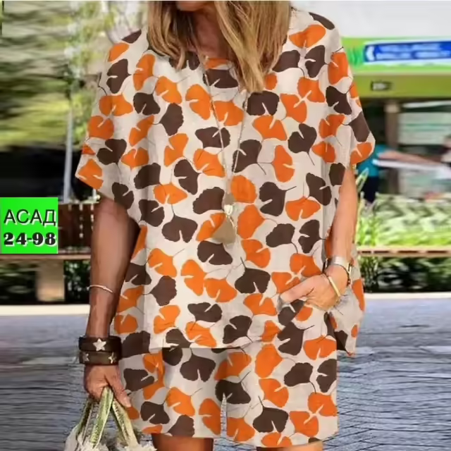 Женские костюмы