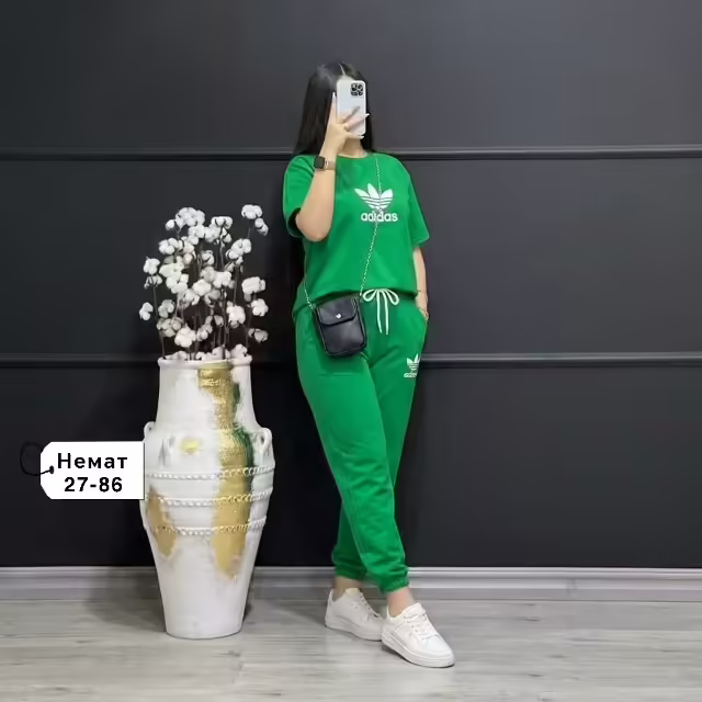 Спортивные мужские костюмы