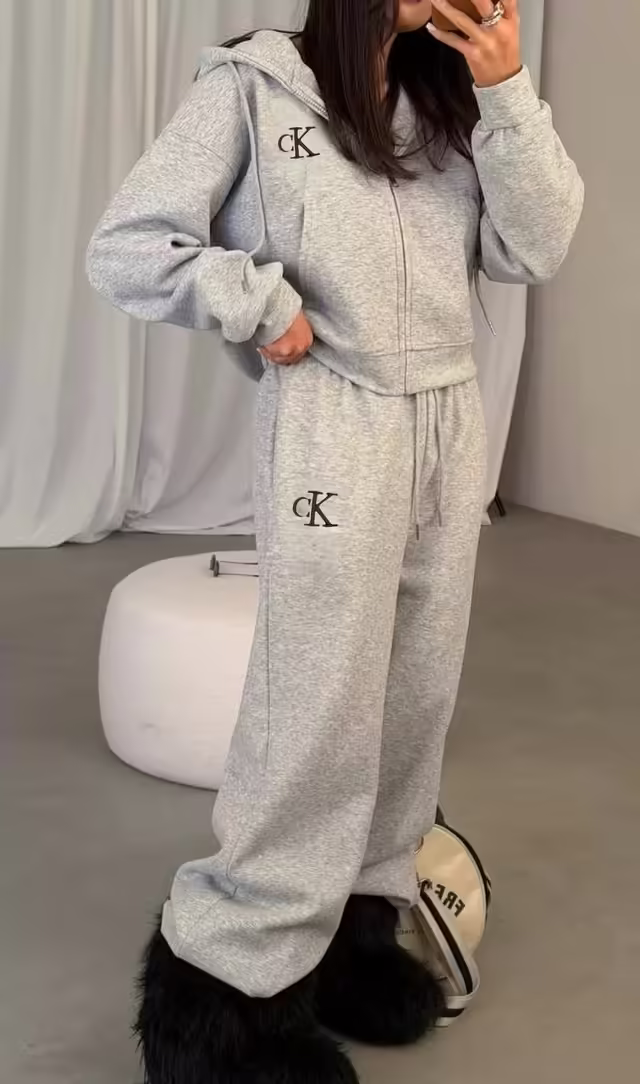 Женские костюмы