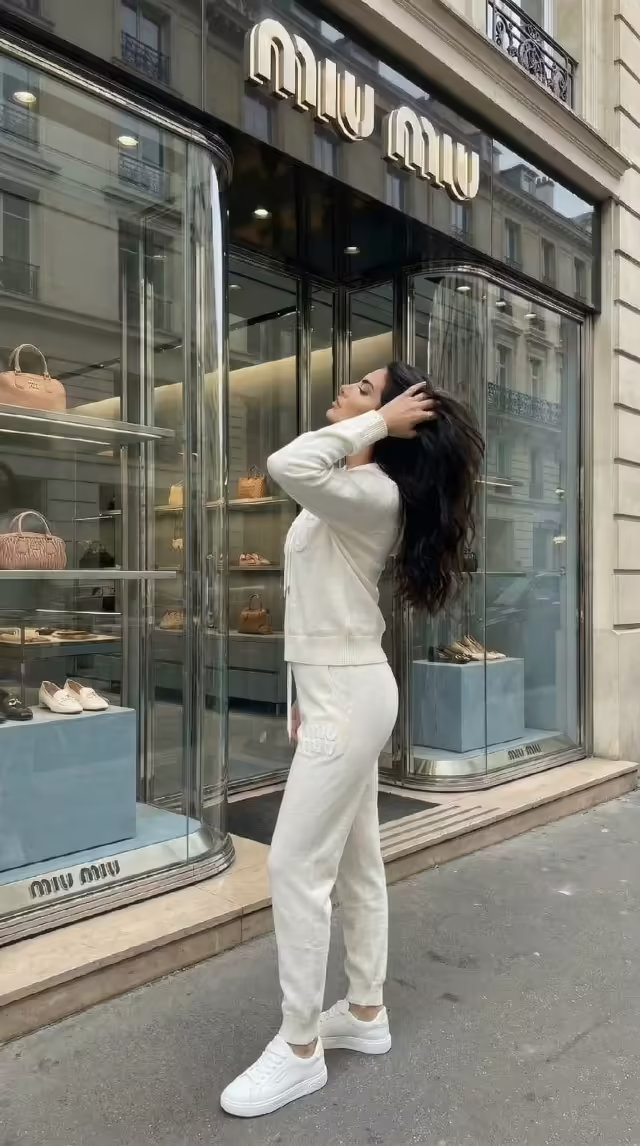 Нежные коллекционные крутые женские костюмы с капюшоном