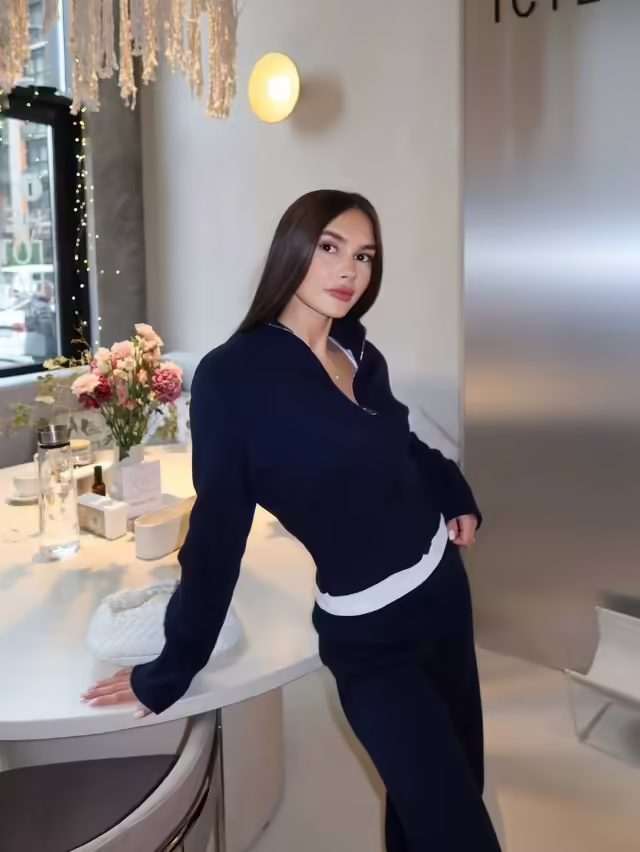 Двойные стильные женские костюмы двойки