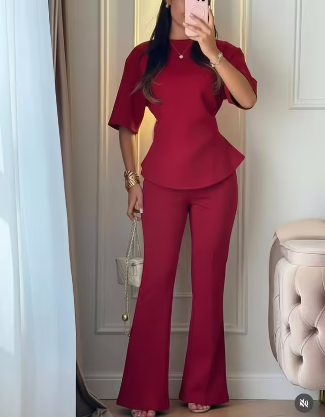 Женственные женские костюмы клёш