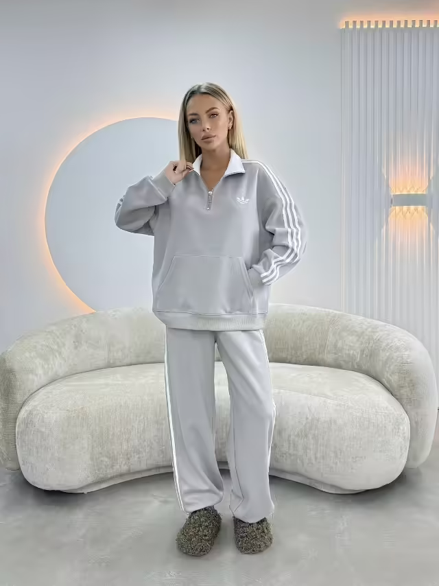 Женские костюмы