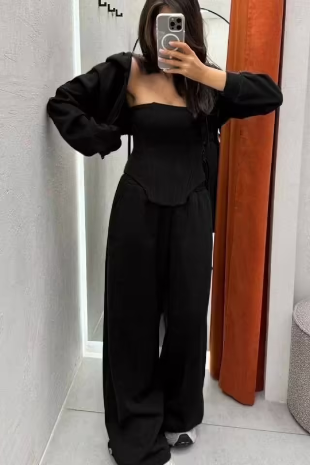 Женские костюмы
