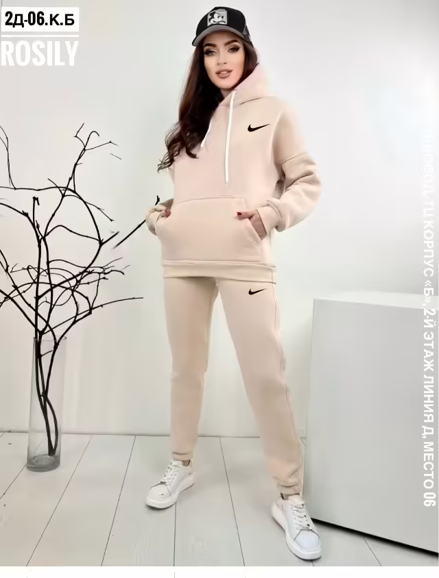 Двойные женские кофты с капюшоном