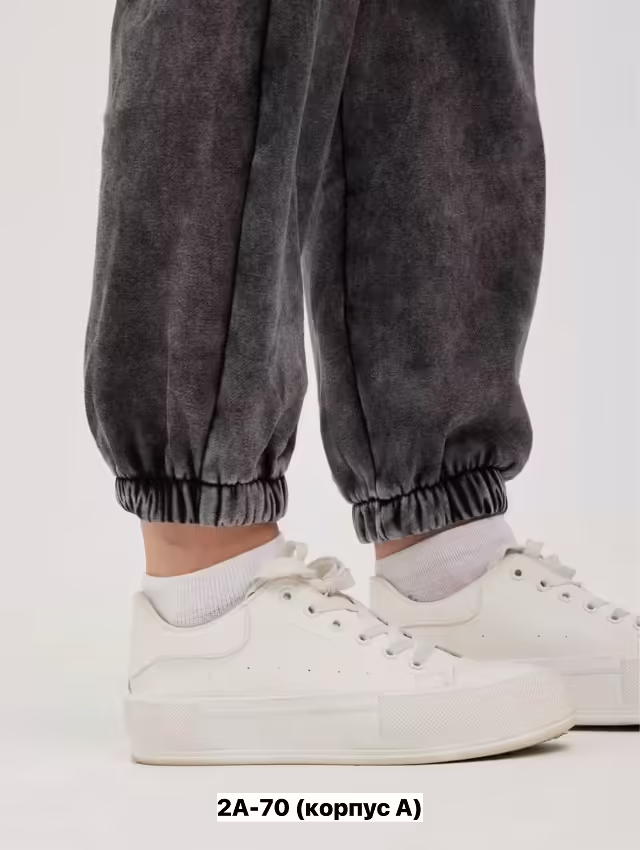 Женские джинсы
