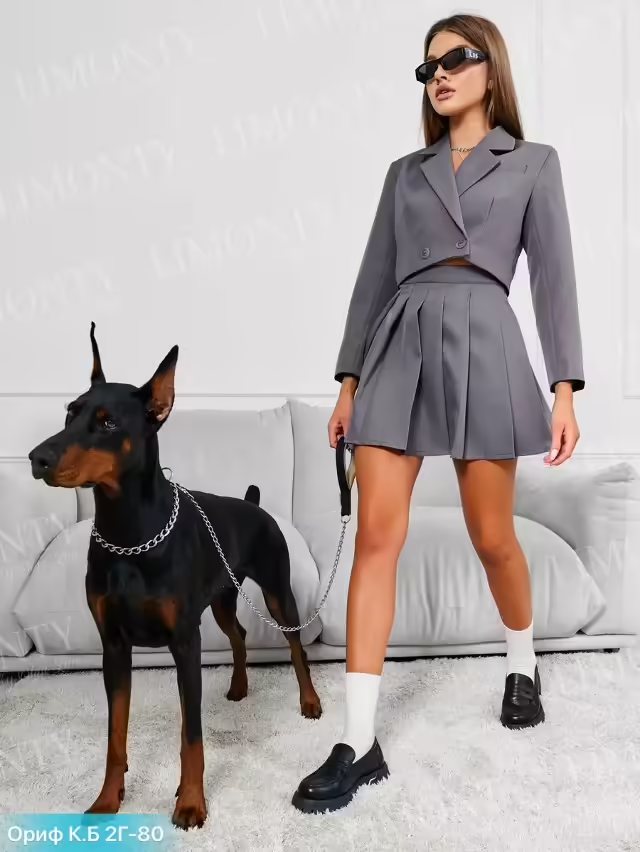 Классические женские костюмы