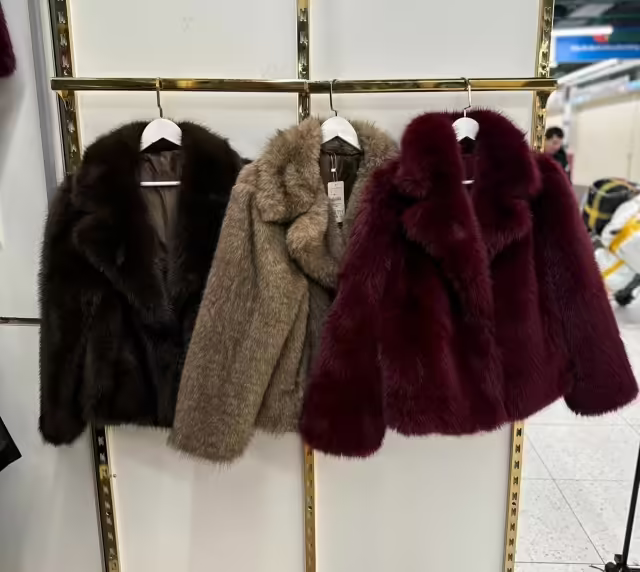 Женские шубы. фото 2