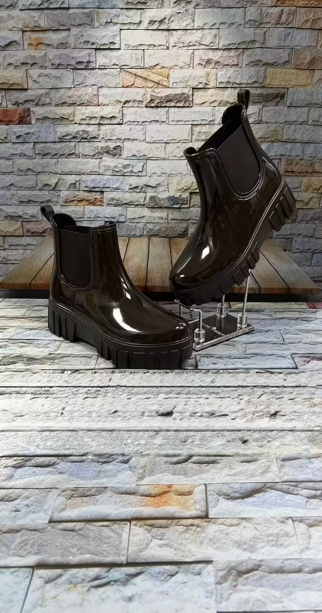 Женские сапоги